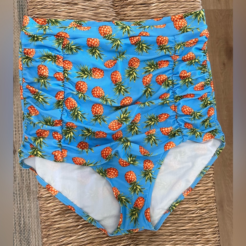 Pineapple bikini!!!! - Picture 2 of 3